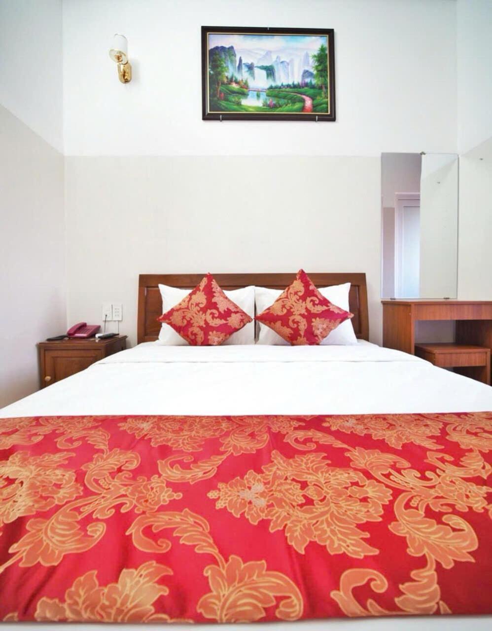 Khach San My Ngoc Hotell Buôn Ma Thuột Exteriör bild