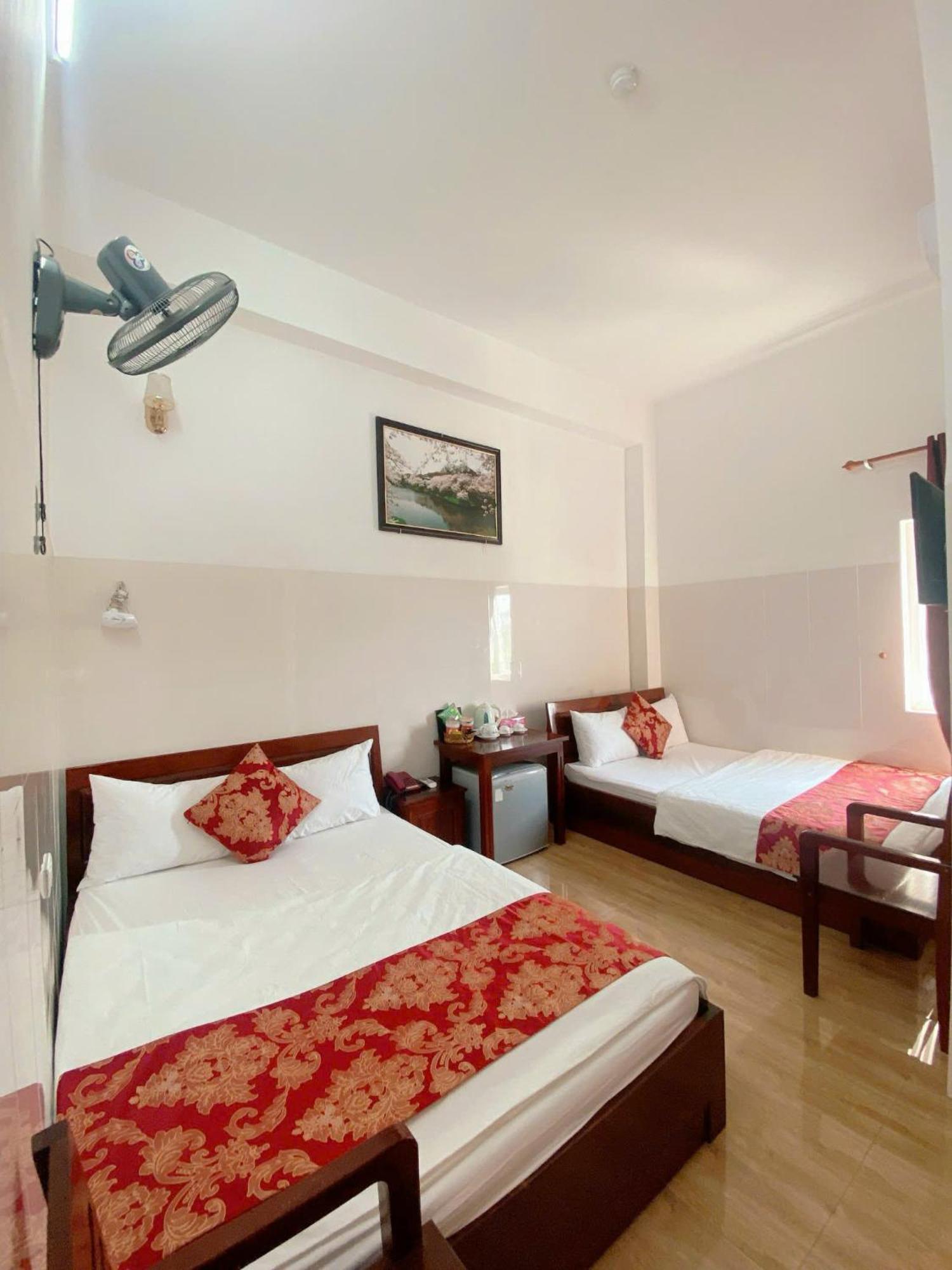 Khach San My Ngoc Hotell Buôn Ma Thuột Exteriör bild