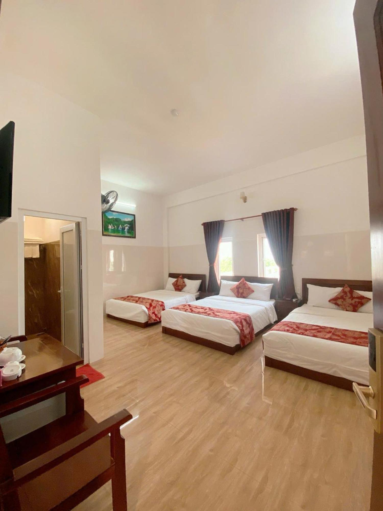 Khach San My Ngoc Hotell Buôn Ma Thuột Exteriör bild