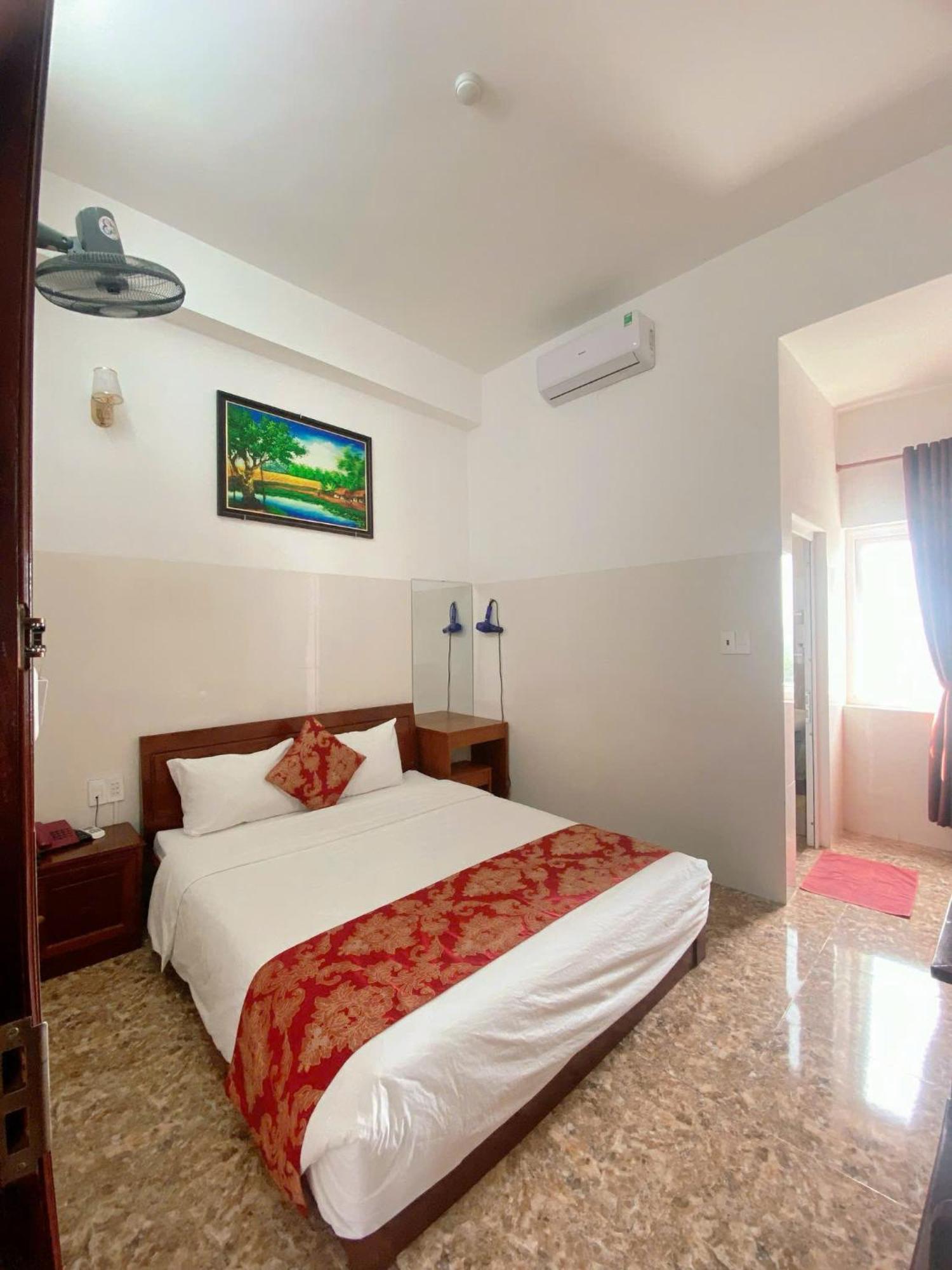 Khach San My Ngoc Hotell Buôn Ma Thuột Exteriör bild